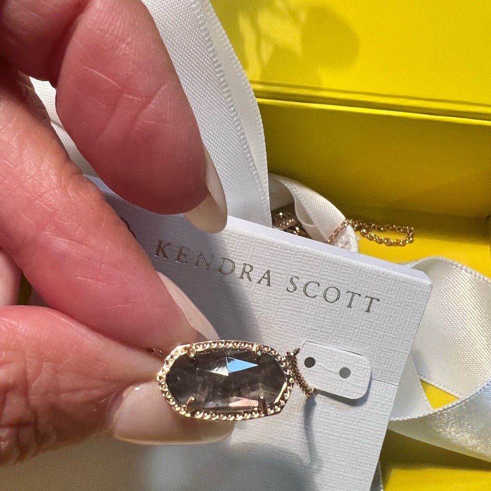 NWT Kendra Scott Retired Elisa Necklace Crystal Gray Illusion & Rose Gold RARE! - Picture 5 of 12